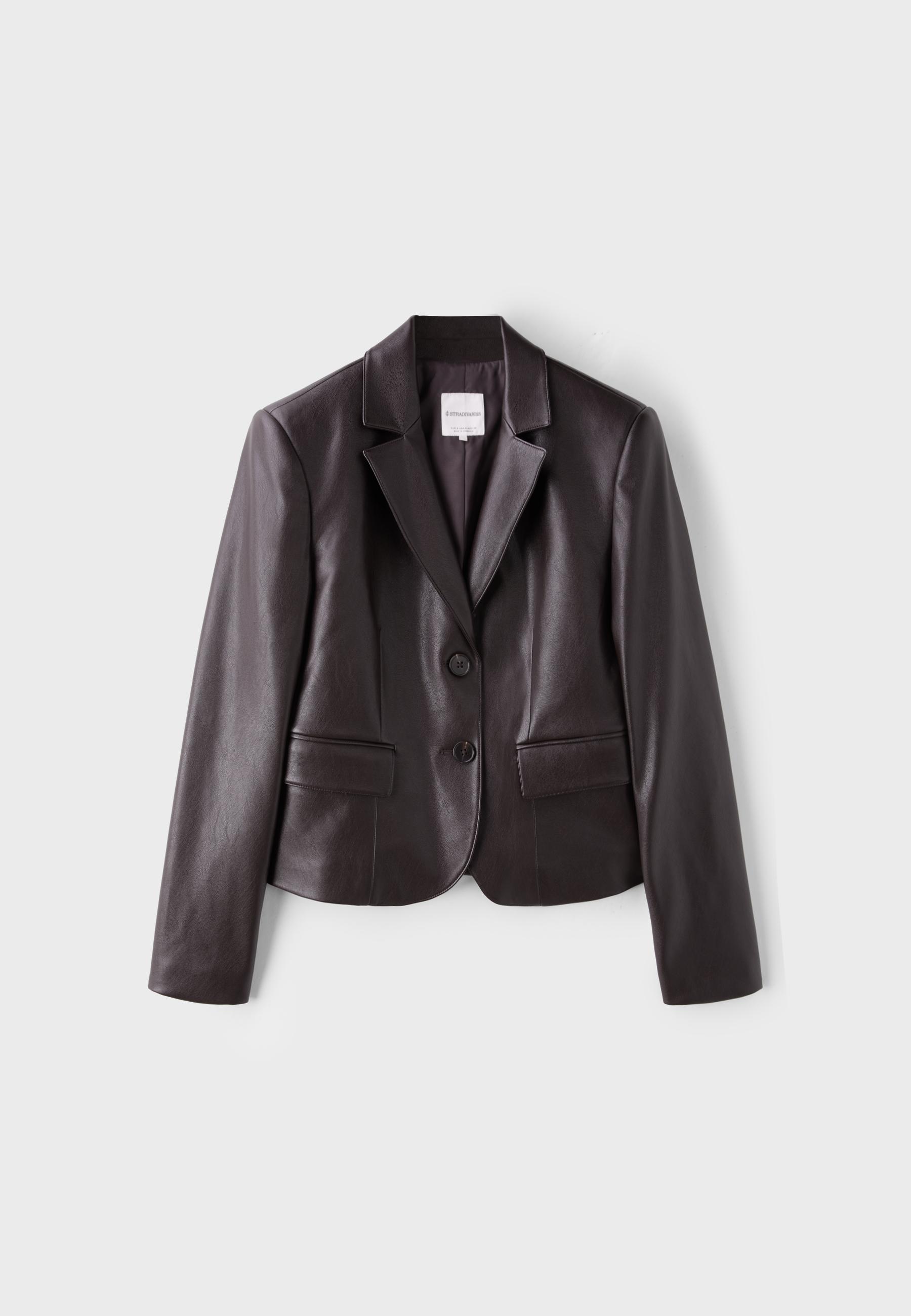 Short fitted leather effect blazer — Brown