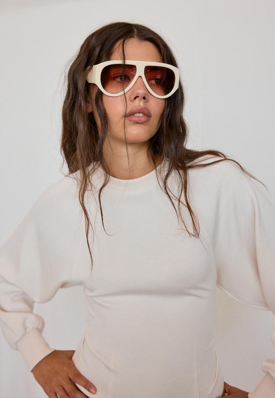 Stradivarius Soft-Touch Fitted Waist Sweatshirt Vanilla L