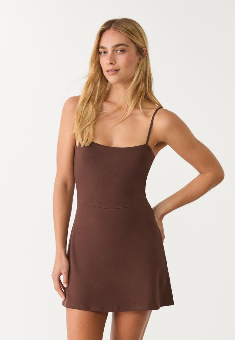 mono vestido corto tirantes