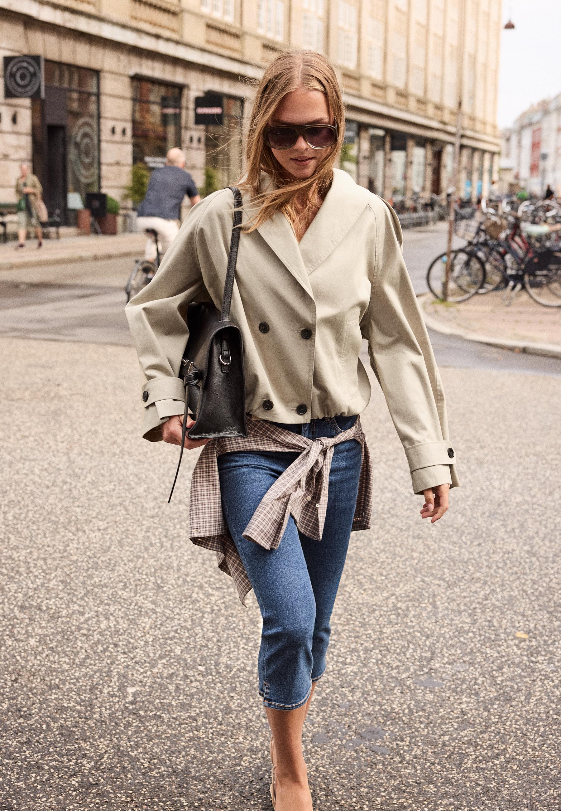 Bubble trench coat with shawl neck — Stone