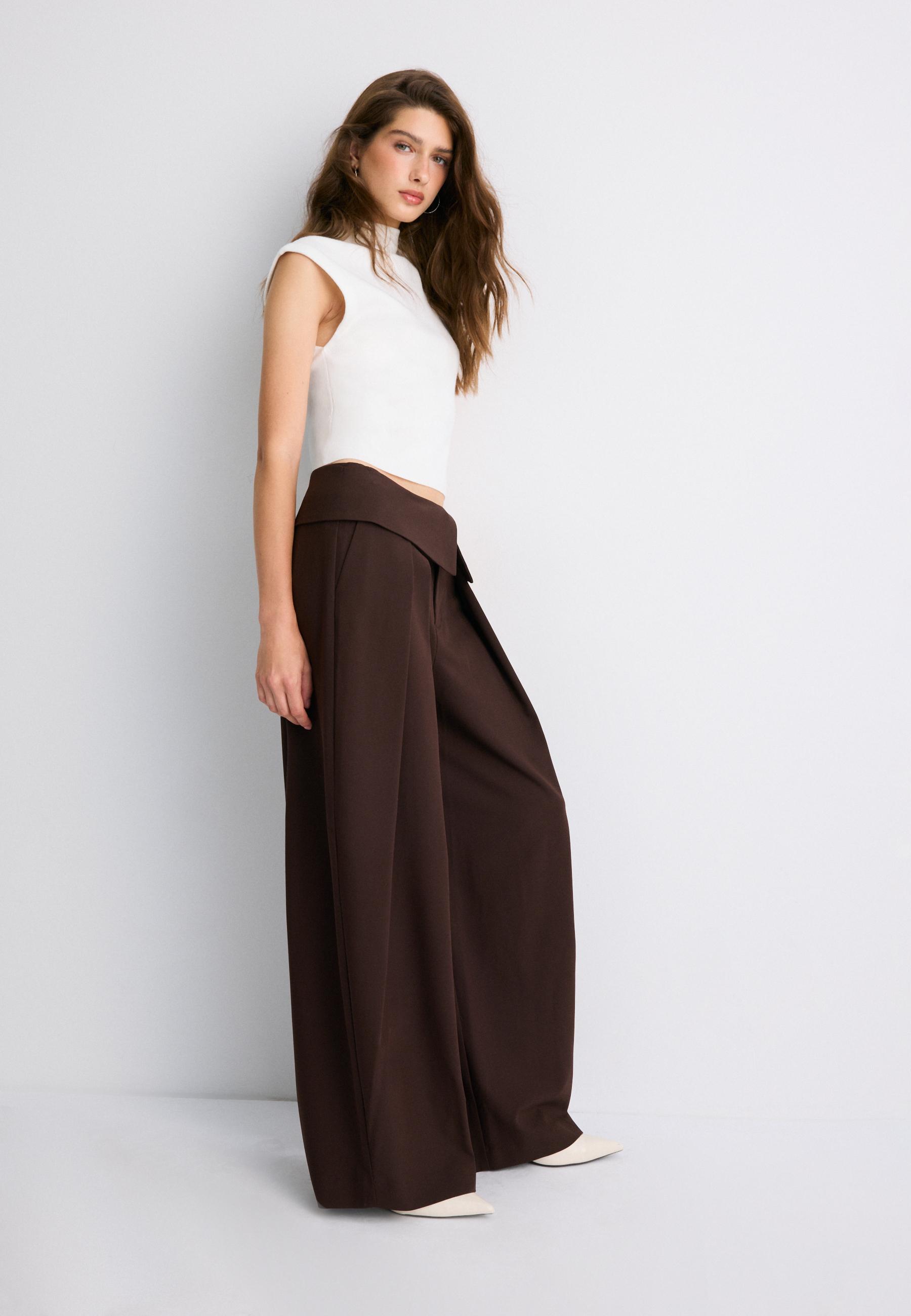 Smart trousers with turn-up waistband — Brown