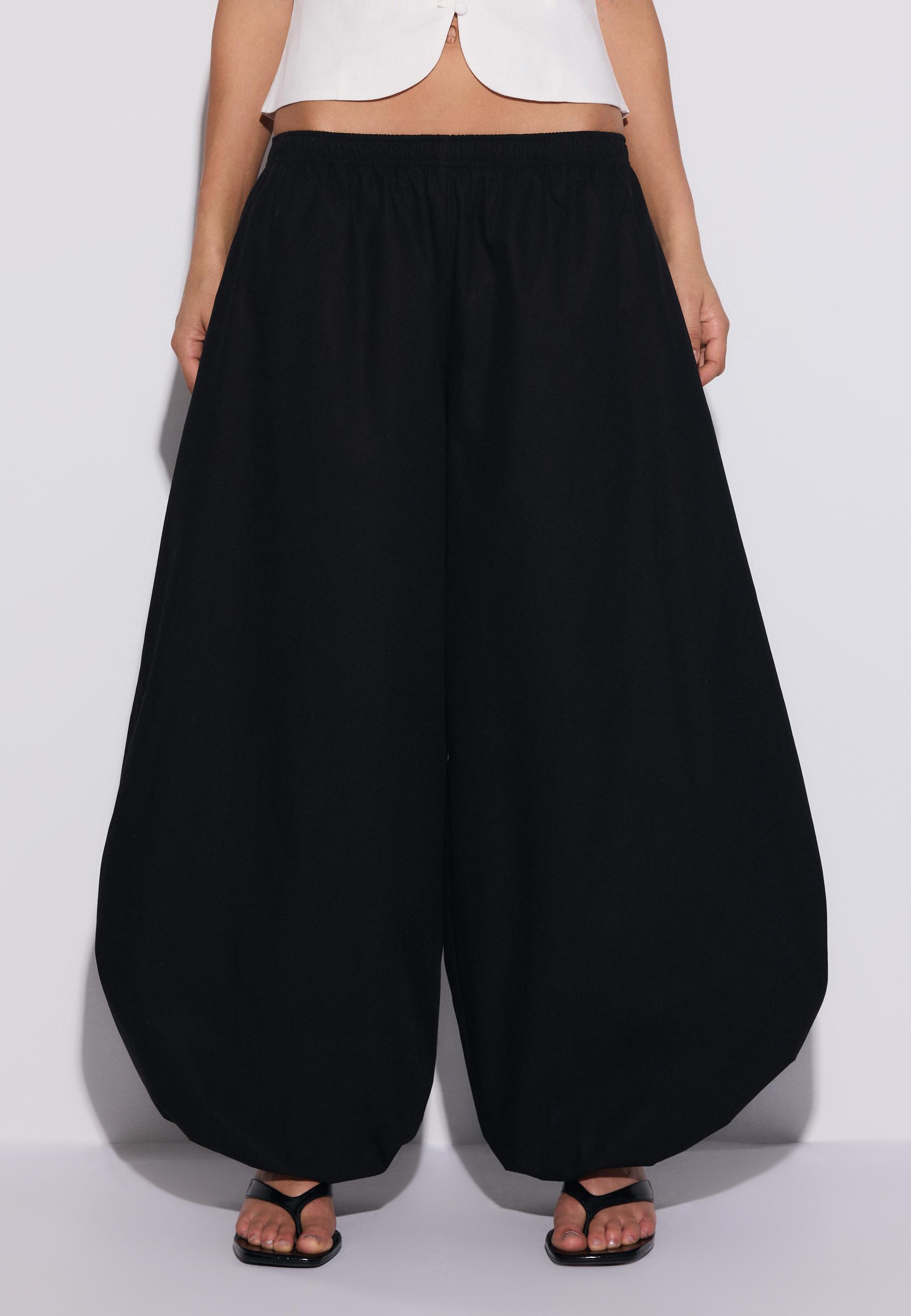 Printed voluminous trousers — Black