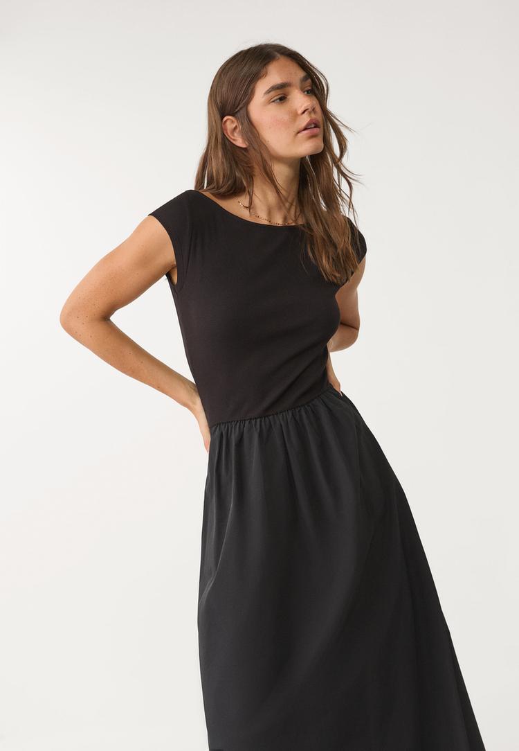 vestido midi combinado