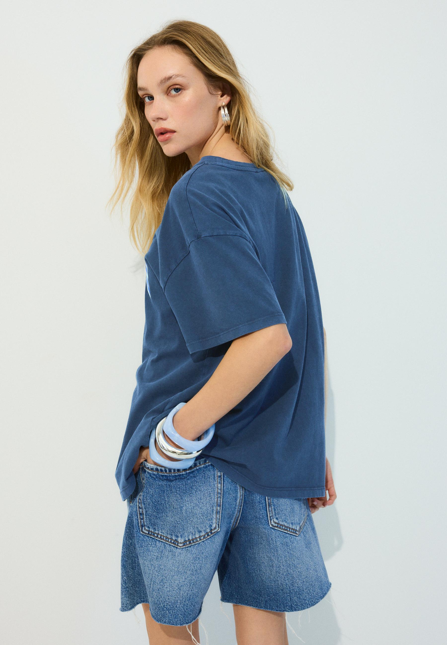 Short sleeve T-shirt with graphic and appliqué — Navy blue