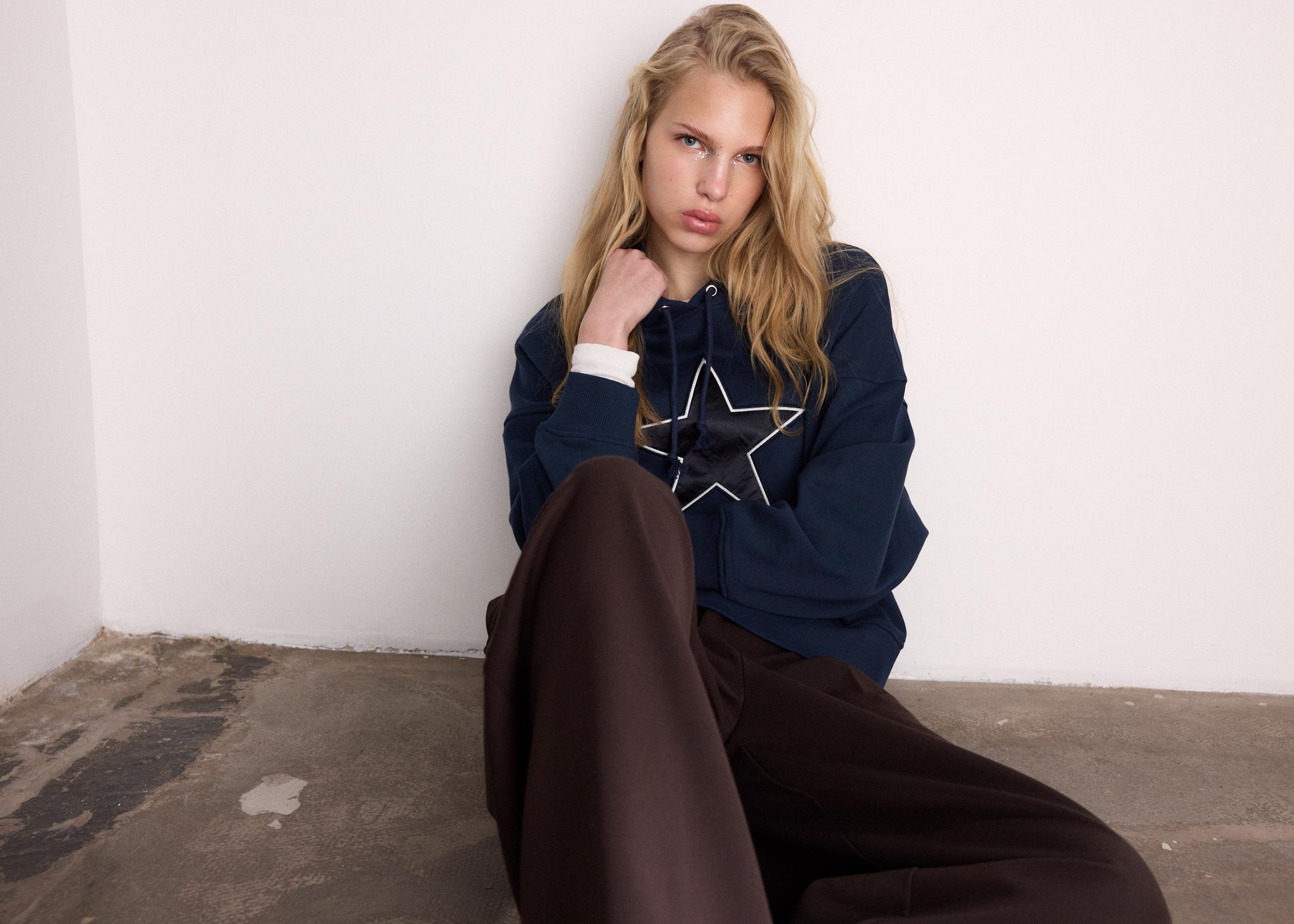 Star hood sweatshirt — Navy blue