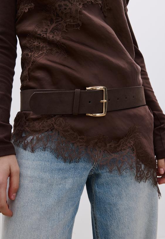 Stradivarius Semi-Wide Faux Suede Belt Gold 34