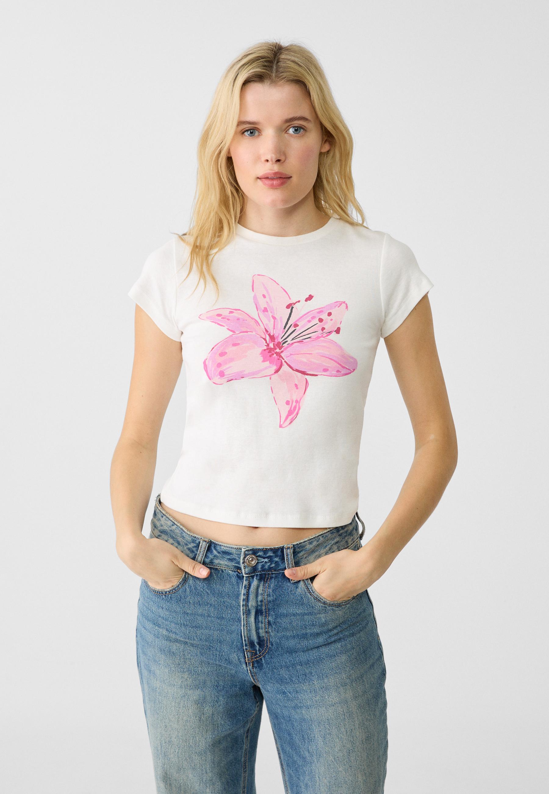 Floral print T shirt Women s fashion Stradivarius United Kingdom
