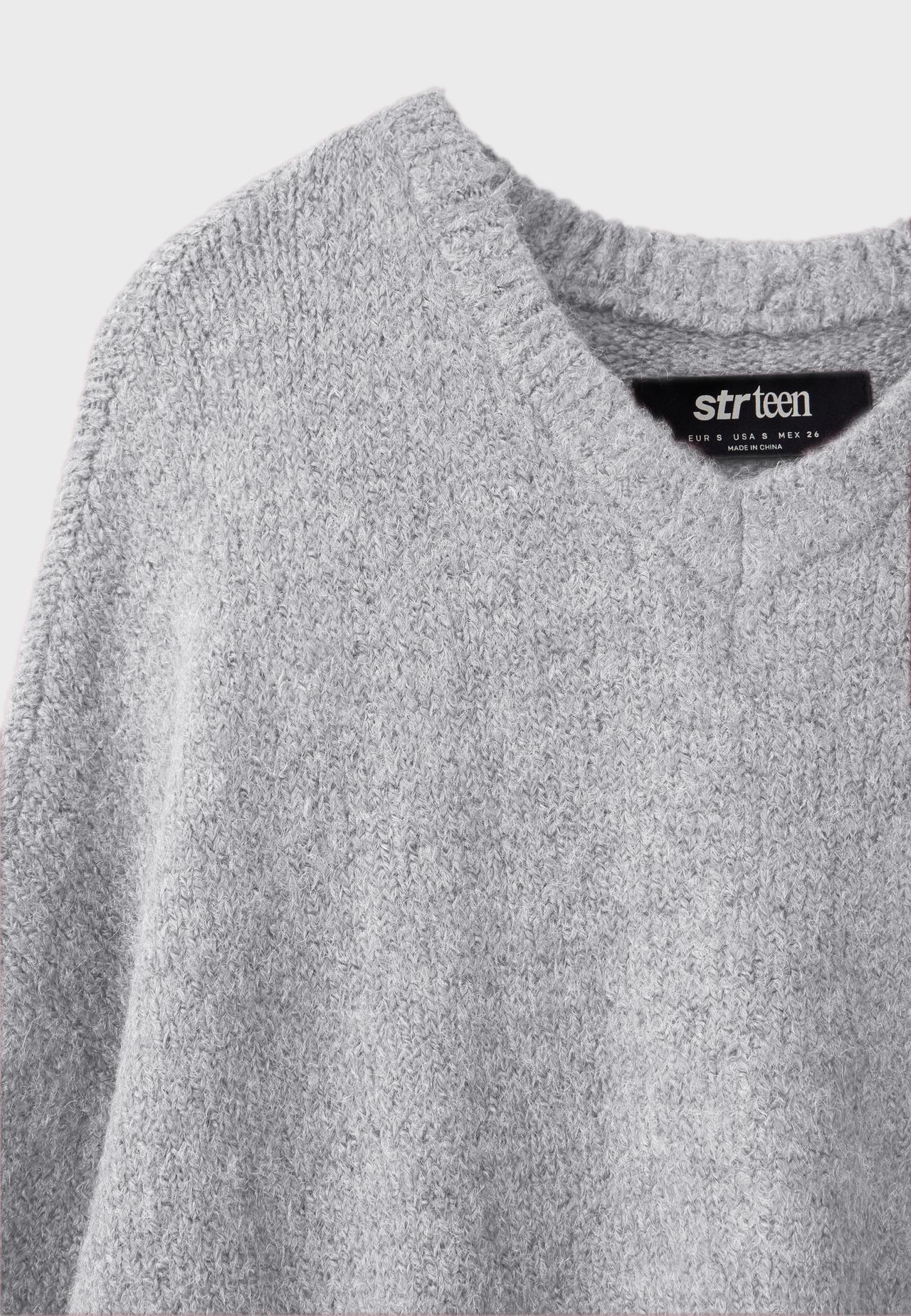 V-neck knit jumper — Grey melange