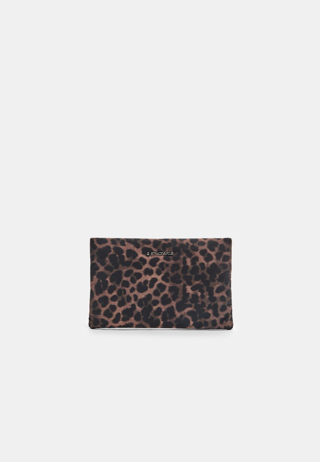 Neceser cremallera estampado leopardo