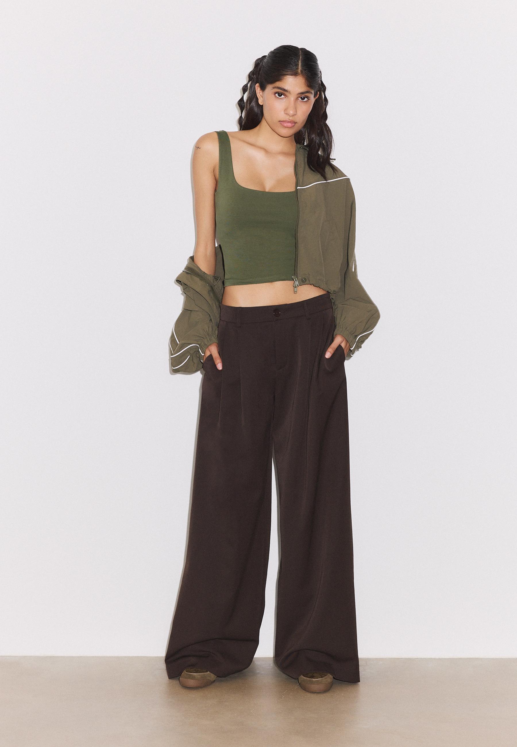 Wide-leg tailored trousers with darts — Brown
