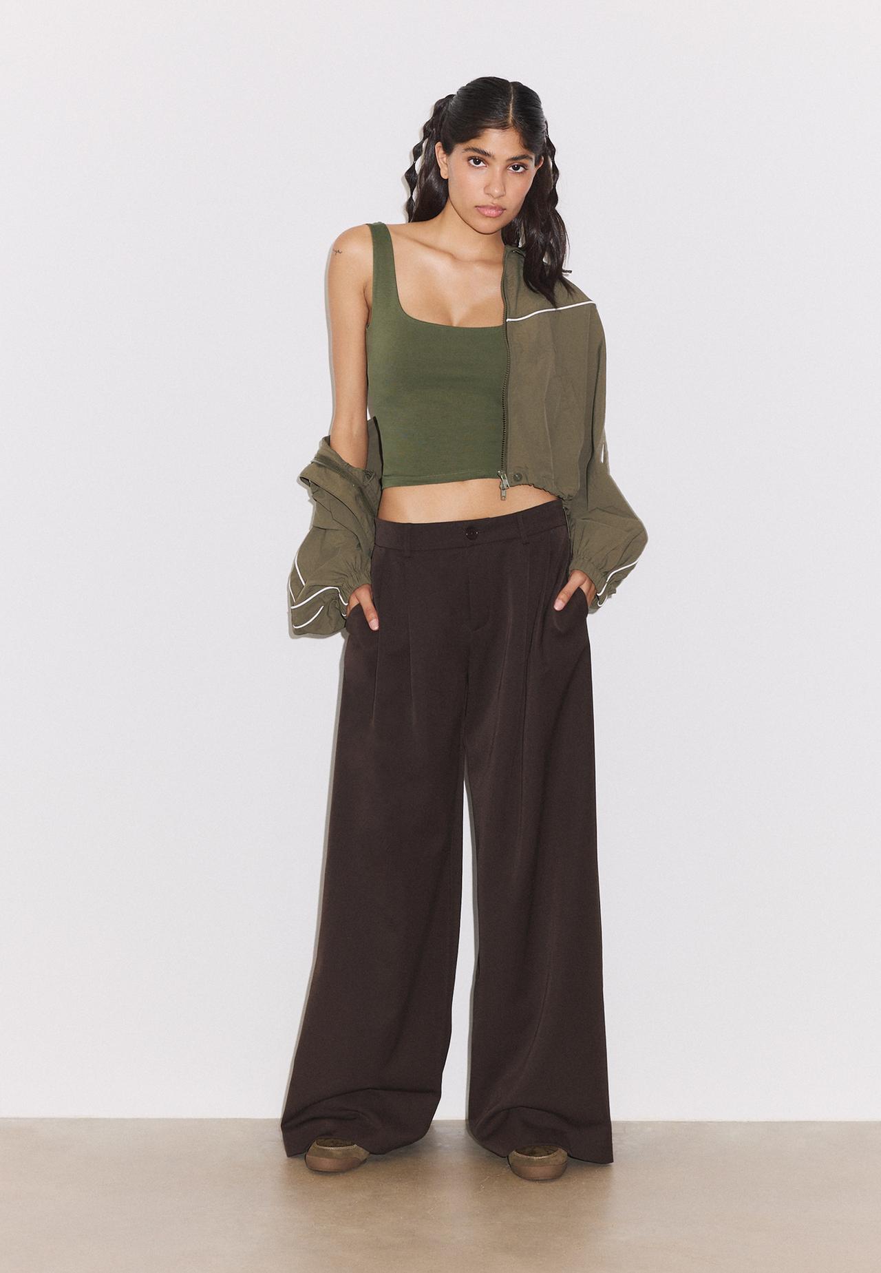 Tailored wide-leg trousers with darts — Brown