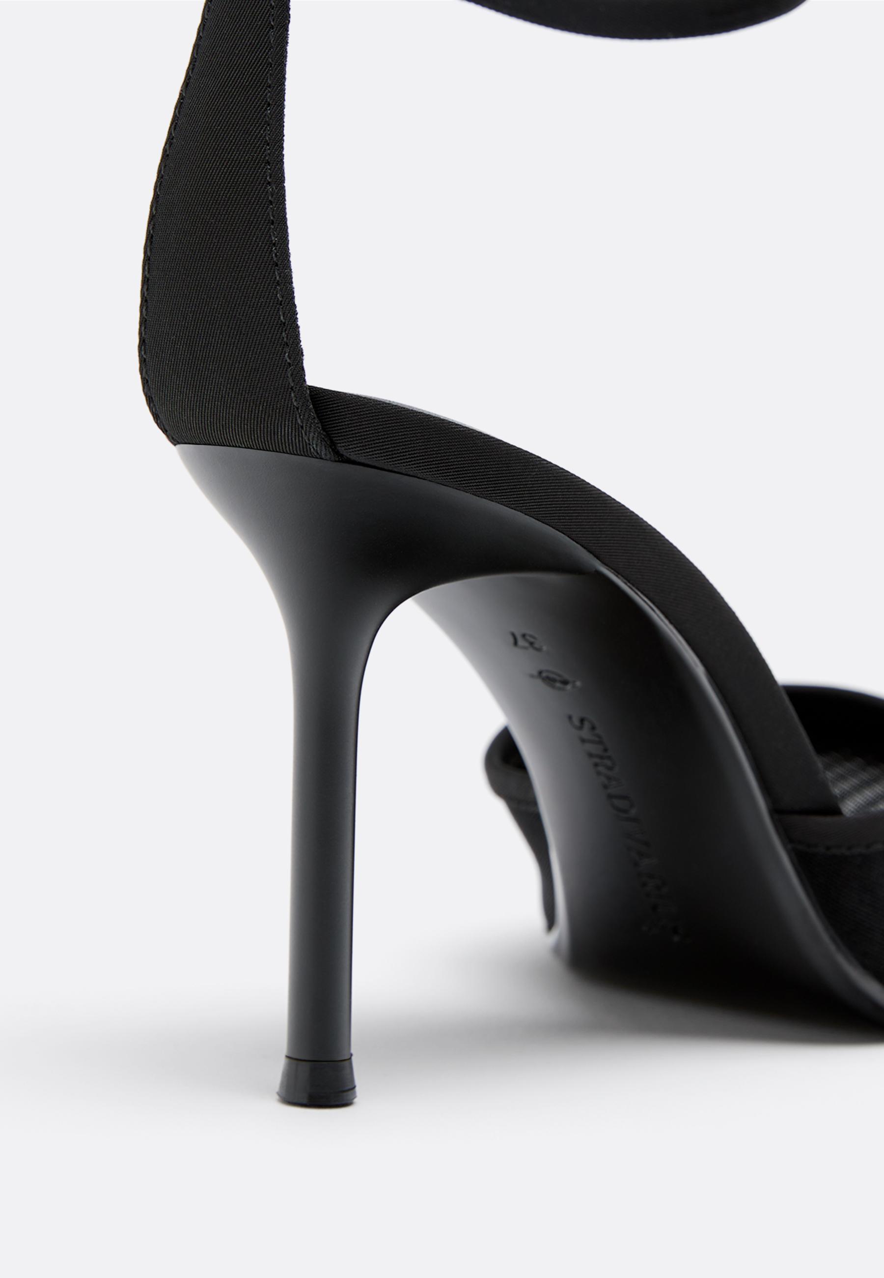 Mesh heel shoes — BLACK
