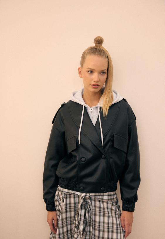 gesteppte-kunstlederjacke-im-boxyfit