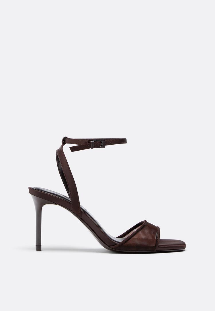Stradivarius Sandale S Tankom Potpeticom I Mrežastom Tkaninom Smeđa 37