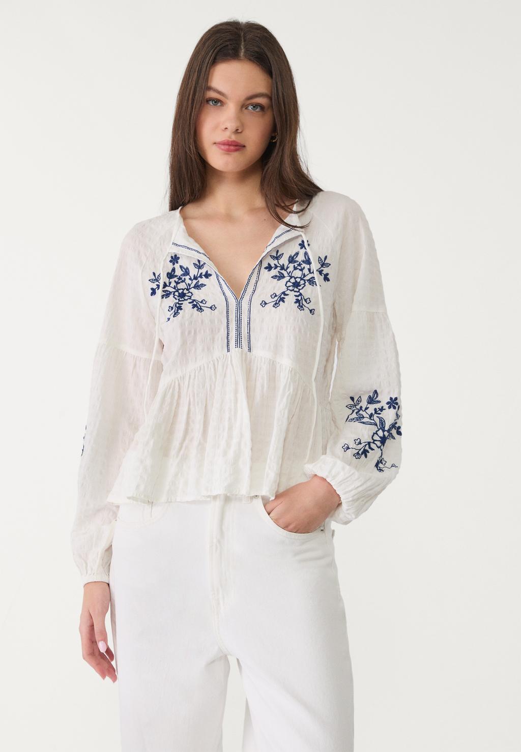 Blouse fluide broderies