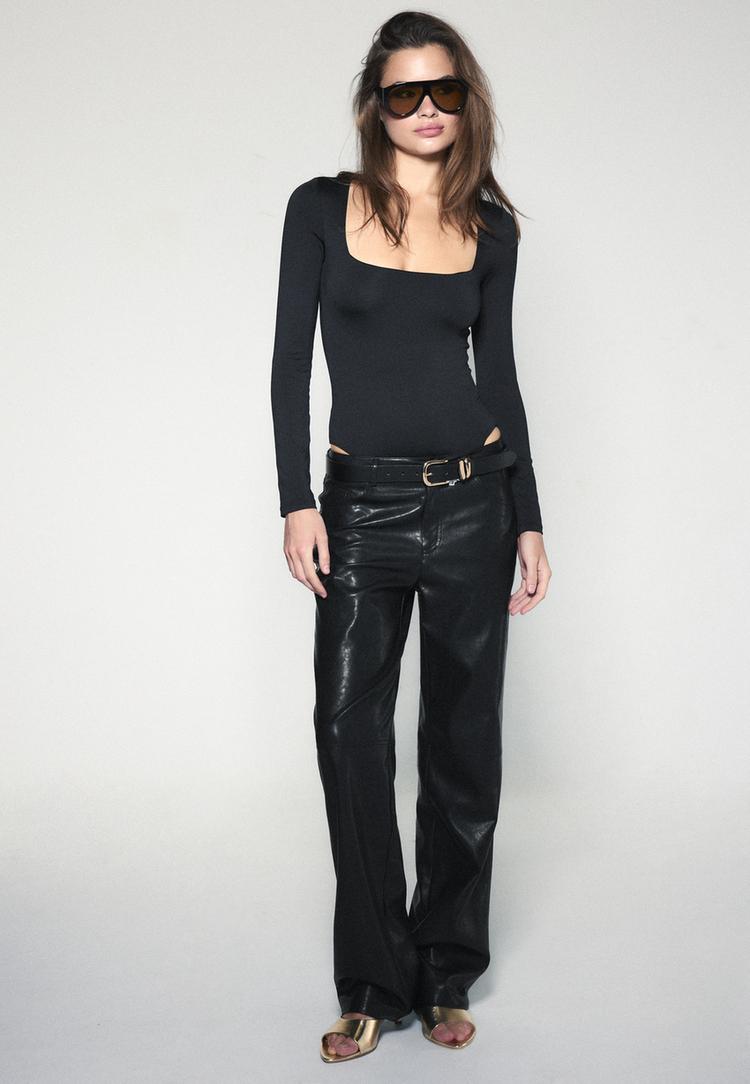 Stradivarius Body, Kvadratasti Izrez, Dugi Rukav Crna L