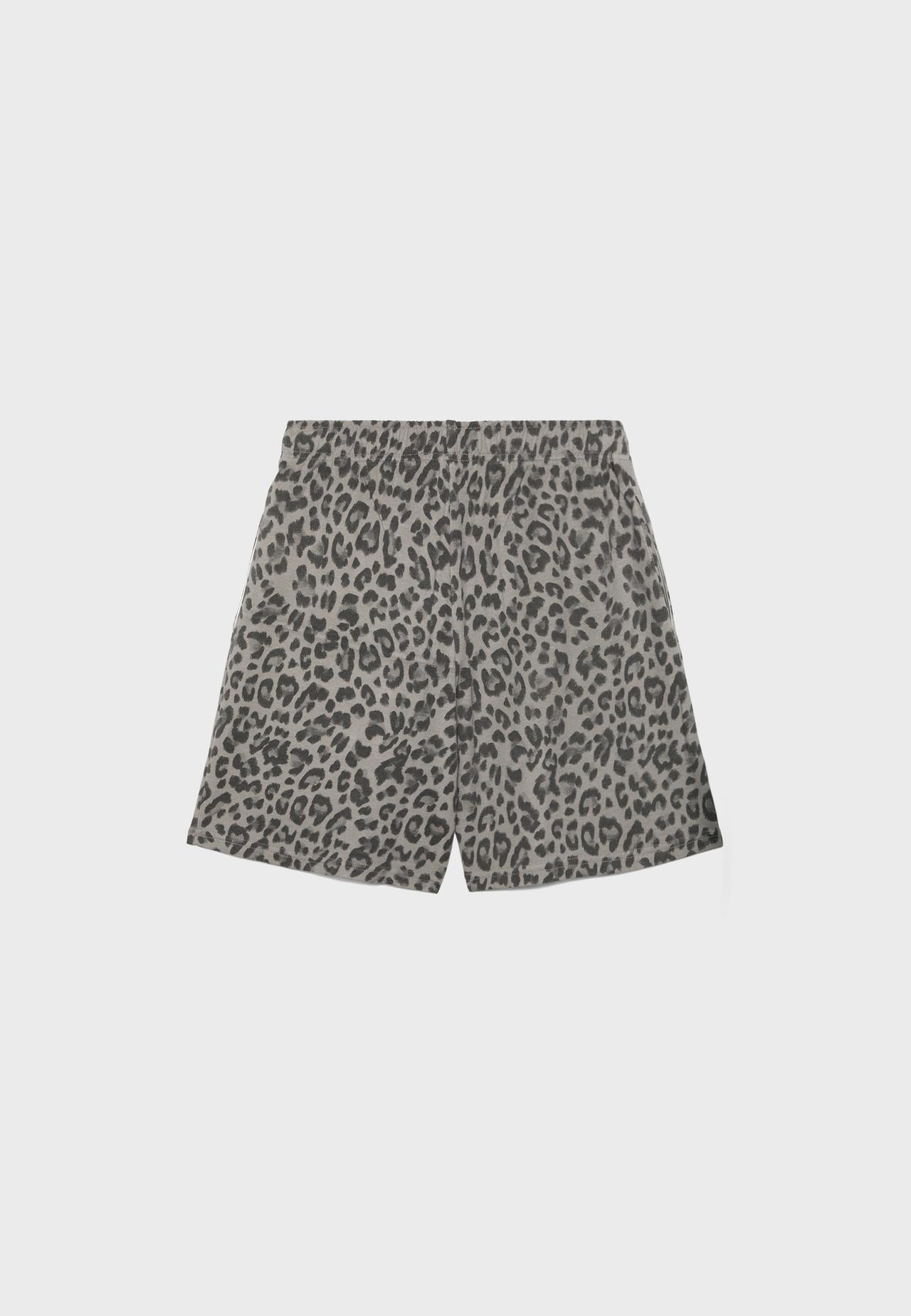 Printed plush Bermuda shorts — Mid grey