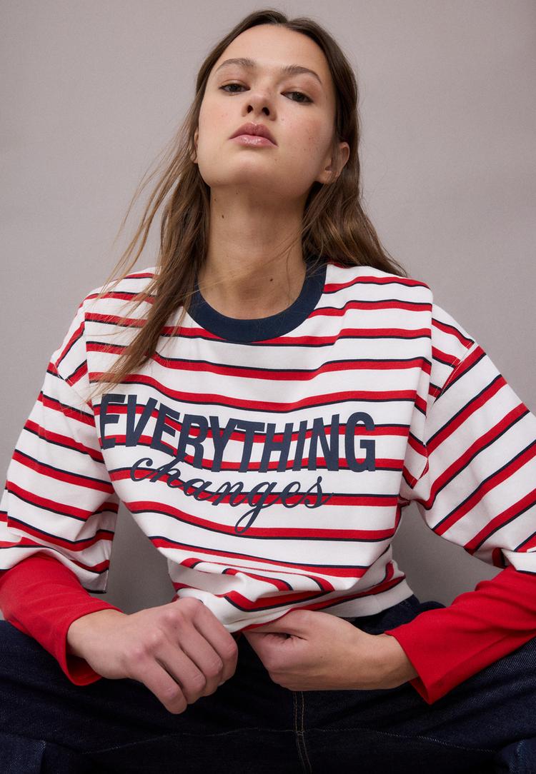 t shirt a manches courtes a rayures imprime