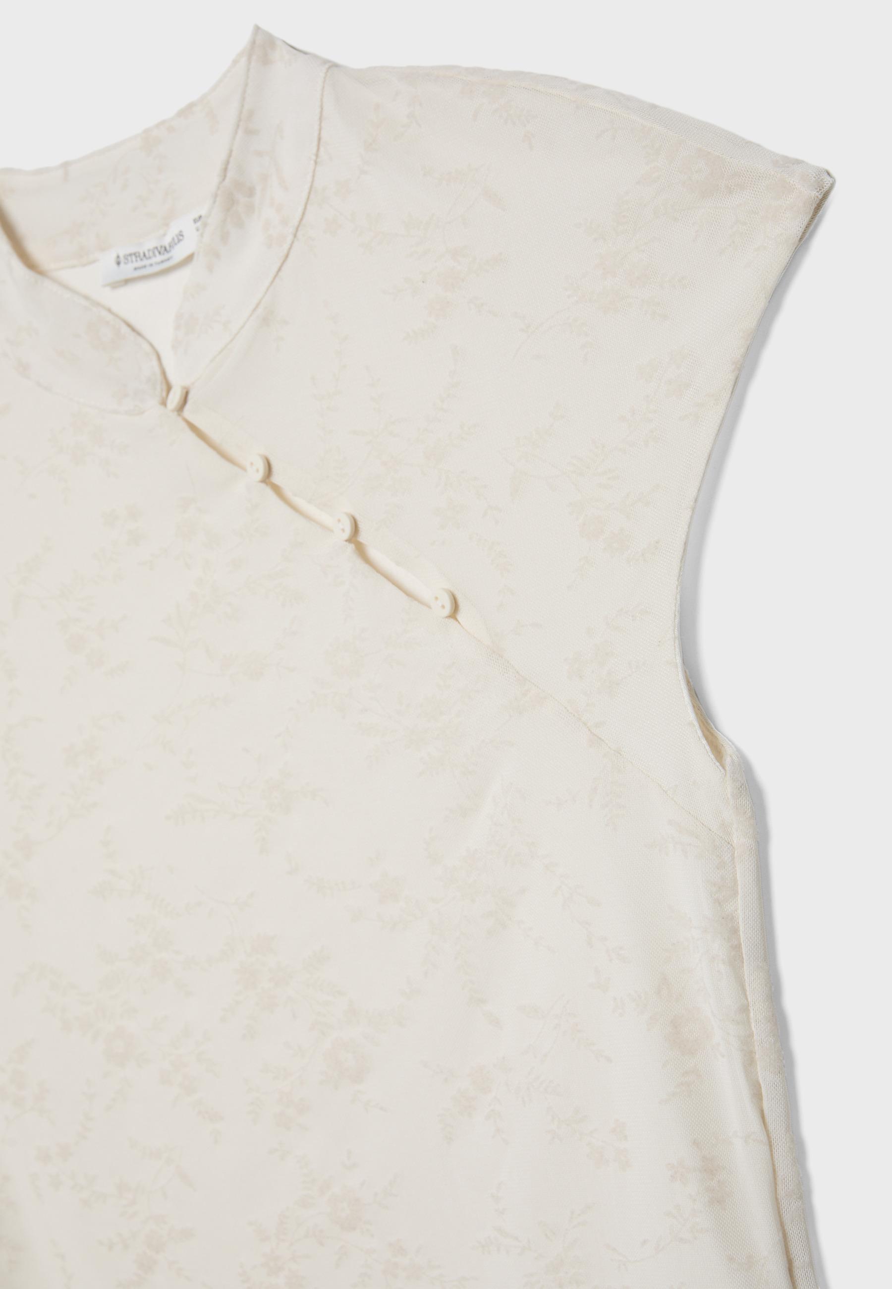 Flocked stand collar T-shirt — Ecru