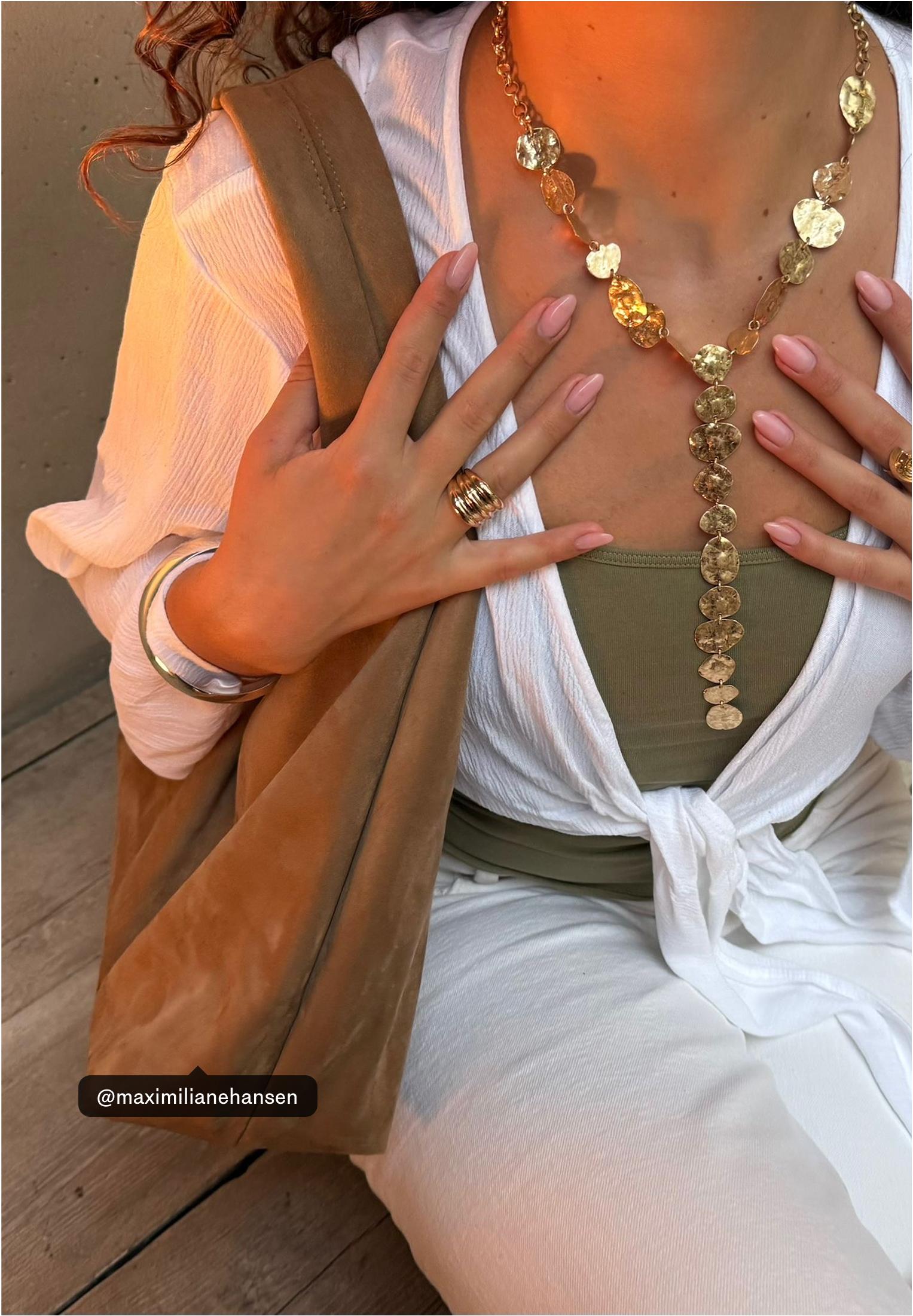 Textured lariat necklace — Gold