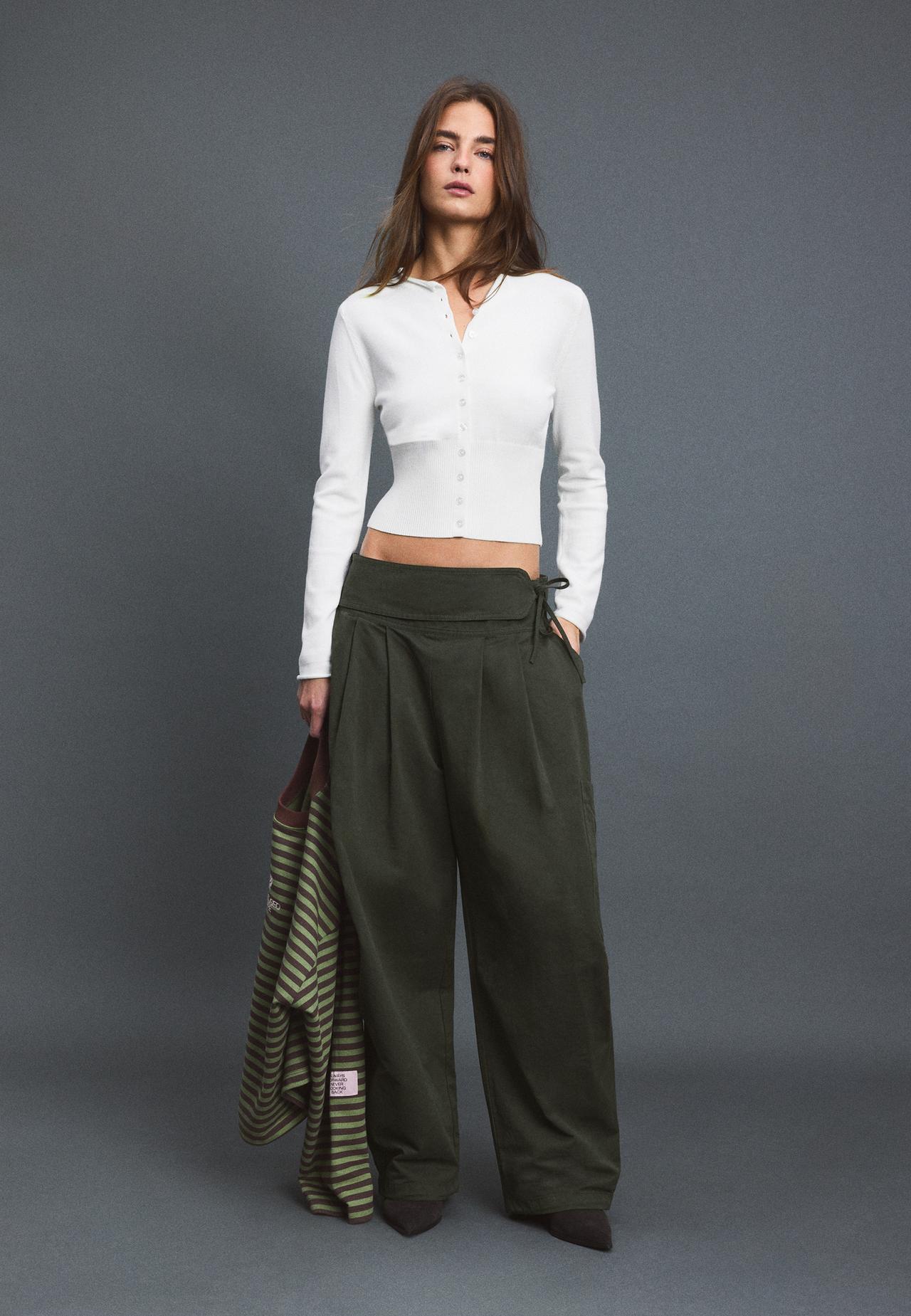 Fitted stand collar cardigan — Ecru