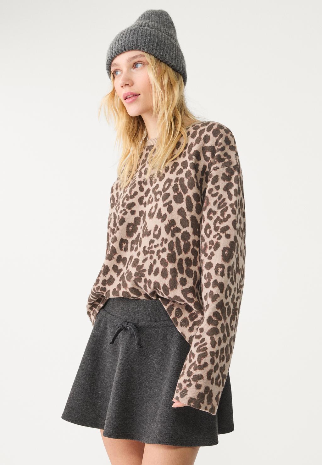 Tricou din tricot cu guler rotund și print leopard