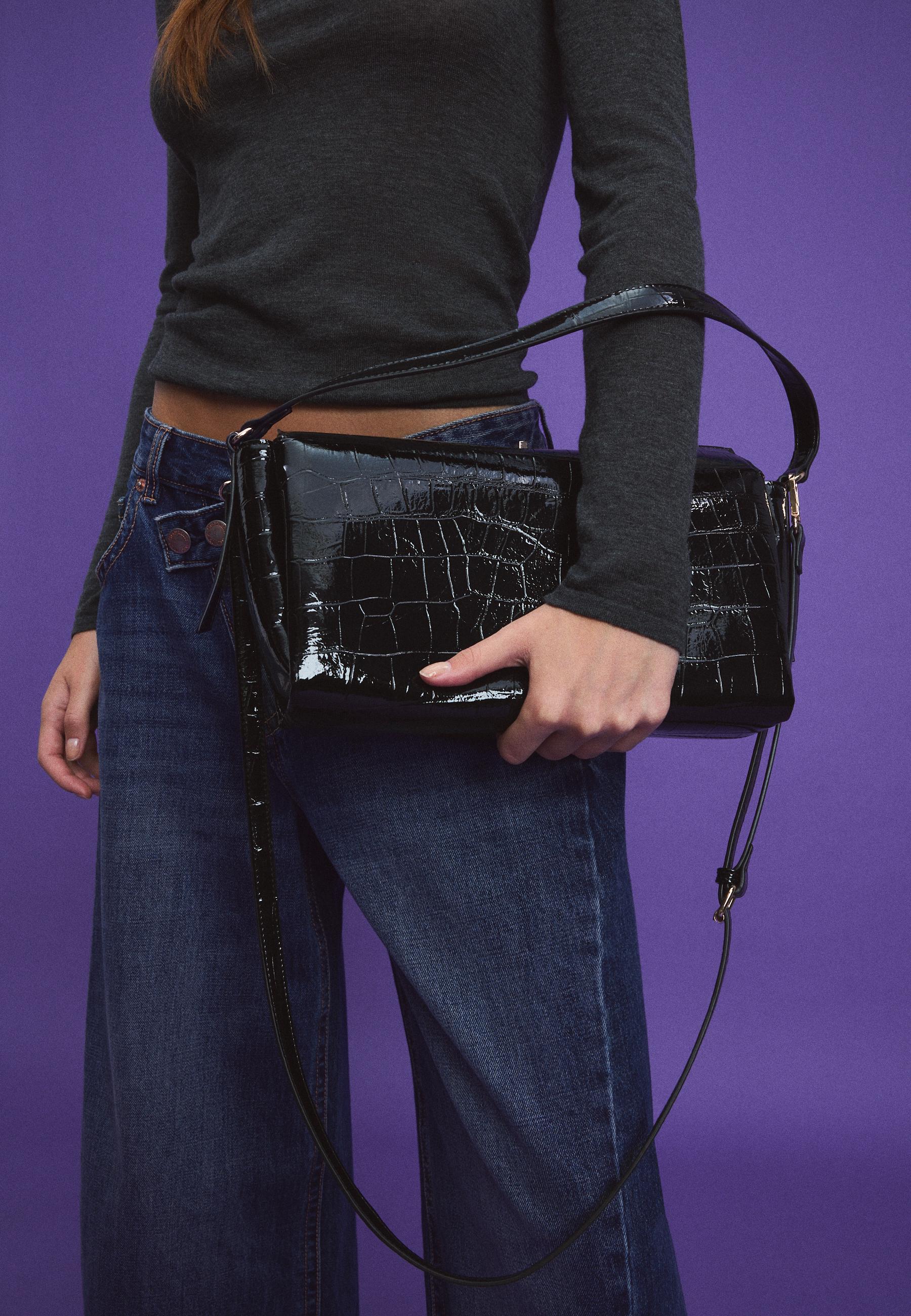 Mock croc shoulder bag - Women's fashion | Stradivarius Turkey