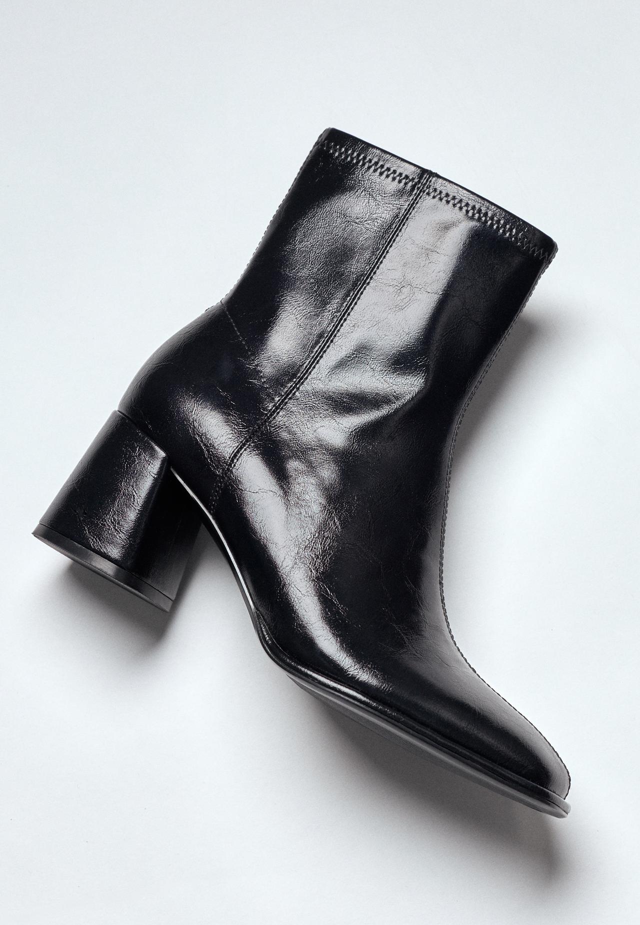 Block ankle boots — BLACK