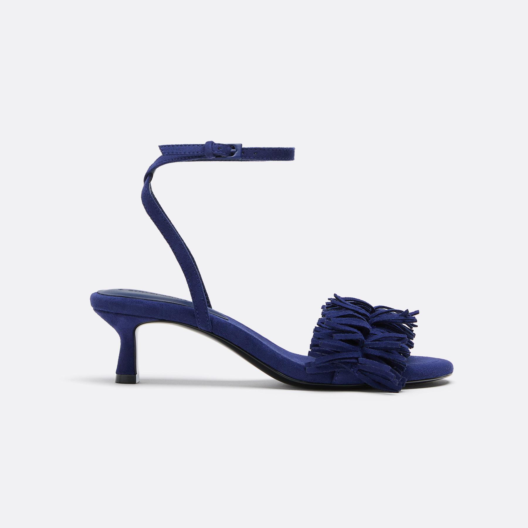 Leather-effect fringed heeled sandals — BLUE