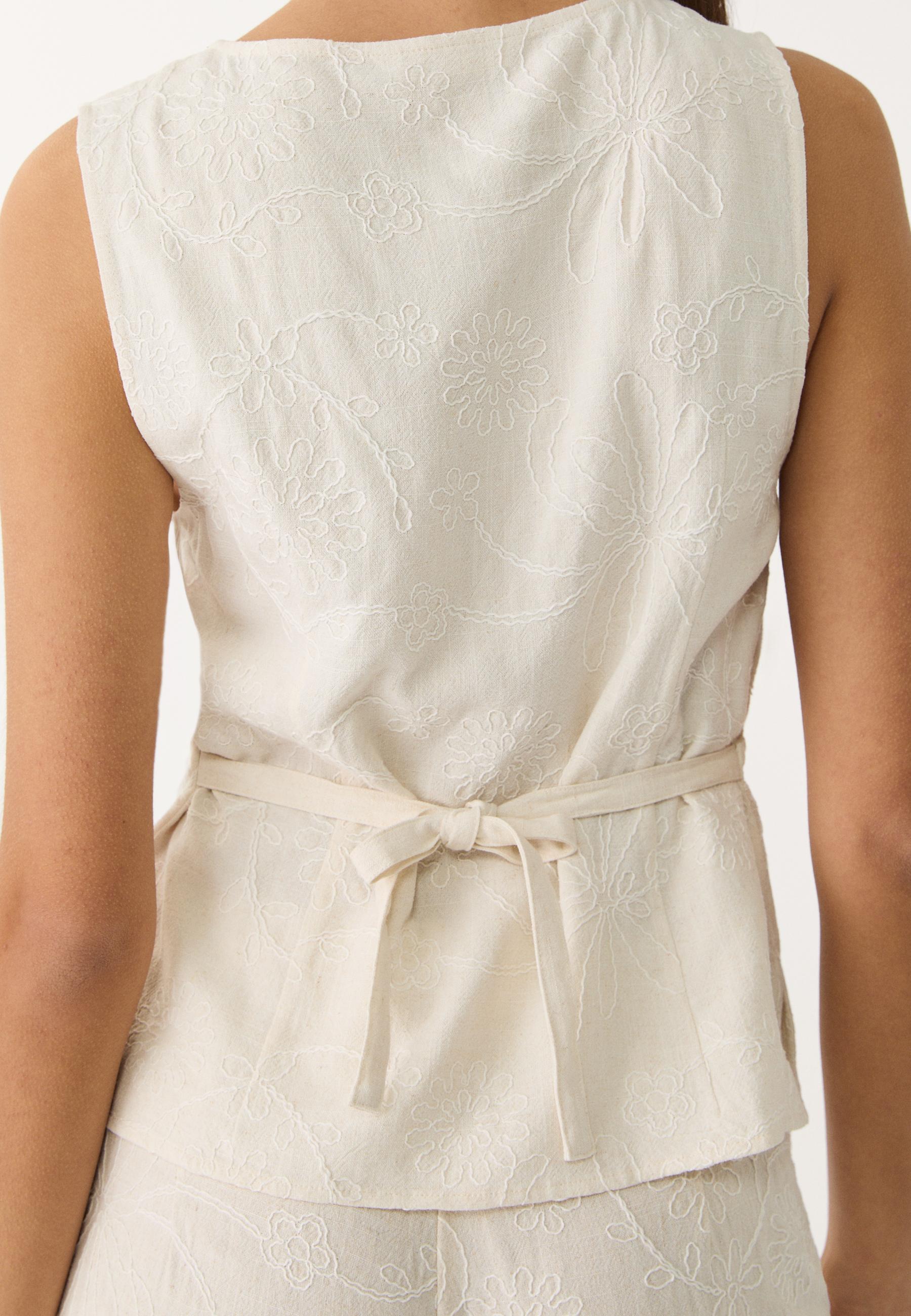 Embroidered linen blend top - Women's fashion | Stradivarius