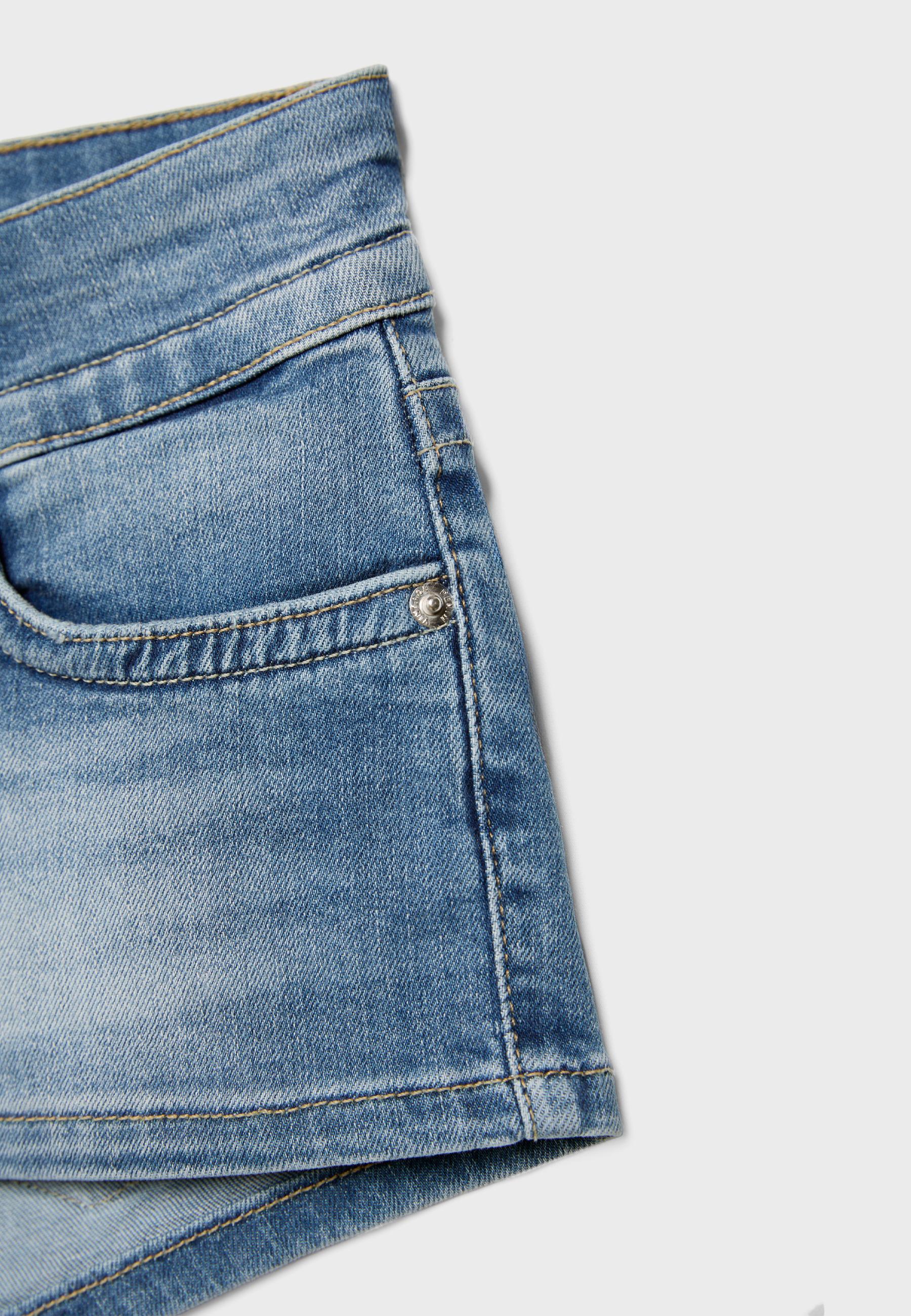 Stradivarius D76 mini denim şort görsel 4