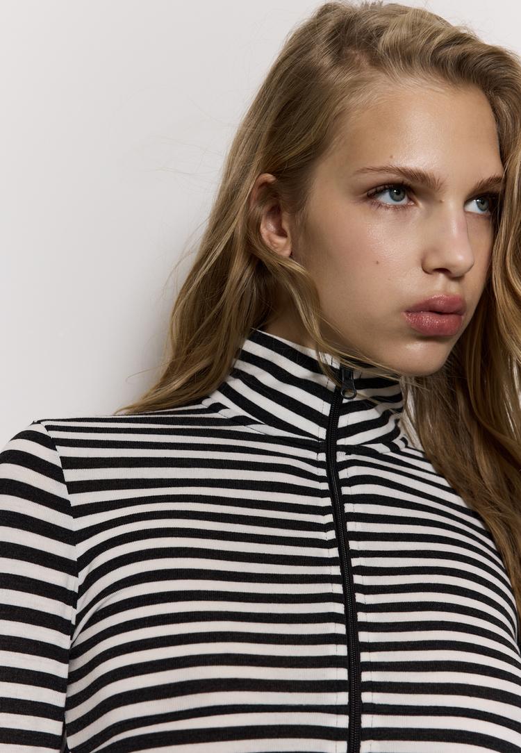 camiseta cremallera doble