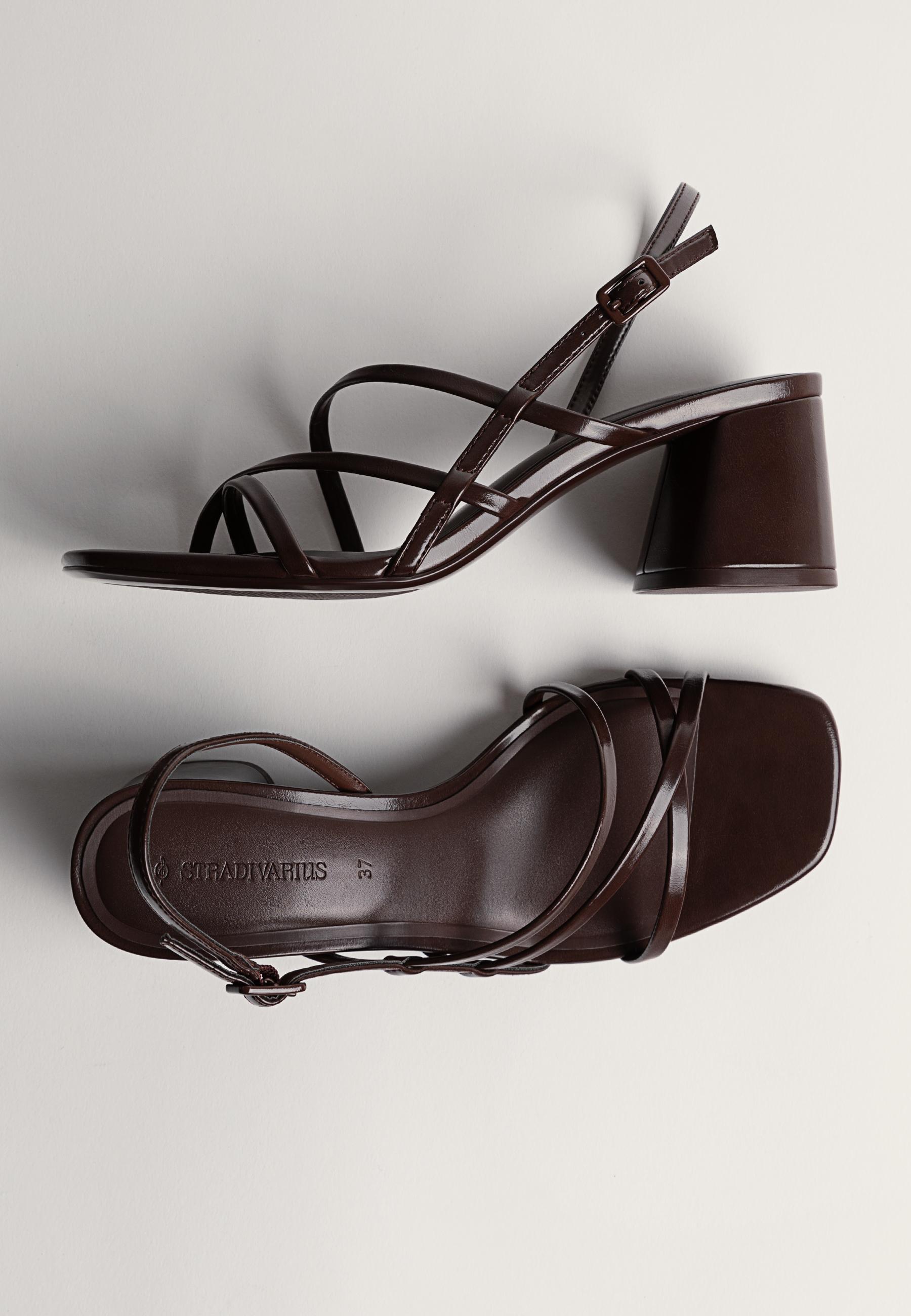 Block heel sandals — BROWN