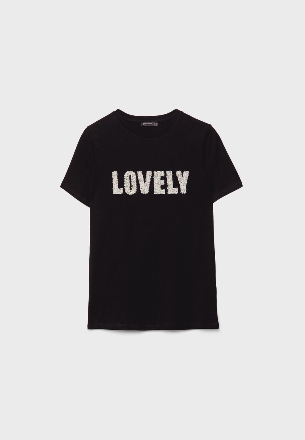 Camiseta bordados y brillos