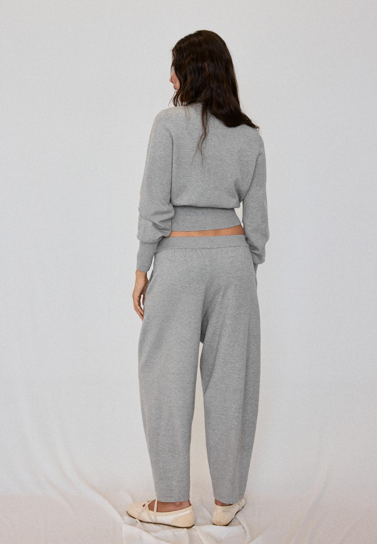 Barrel-fit knit trousers — Grey melange