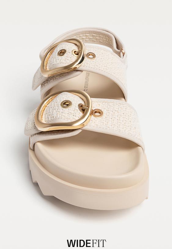 Stradivarius Ευρυχωρη Εφαρμογη. Γυναικείο Flat Σανδάλι Από Ύφασμα Εκρού 35
