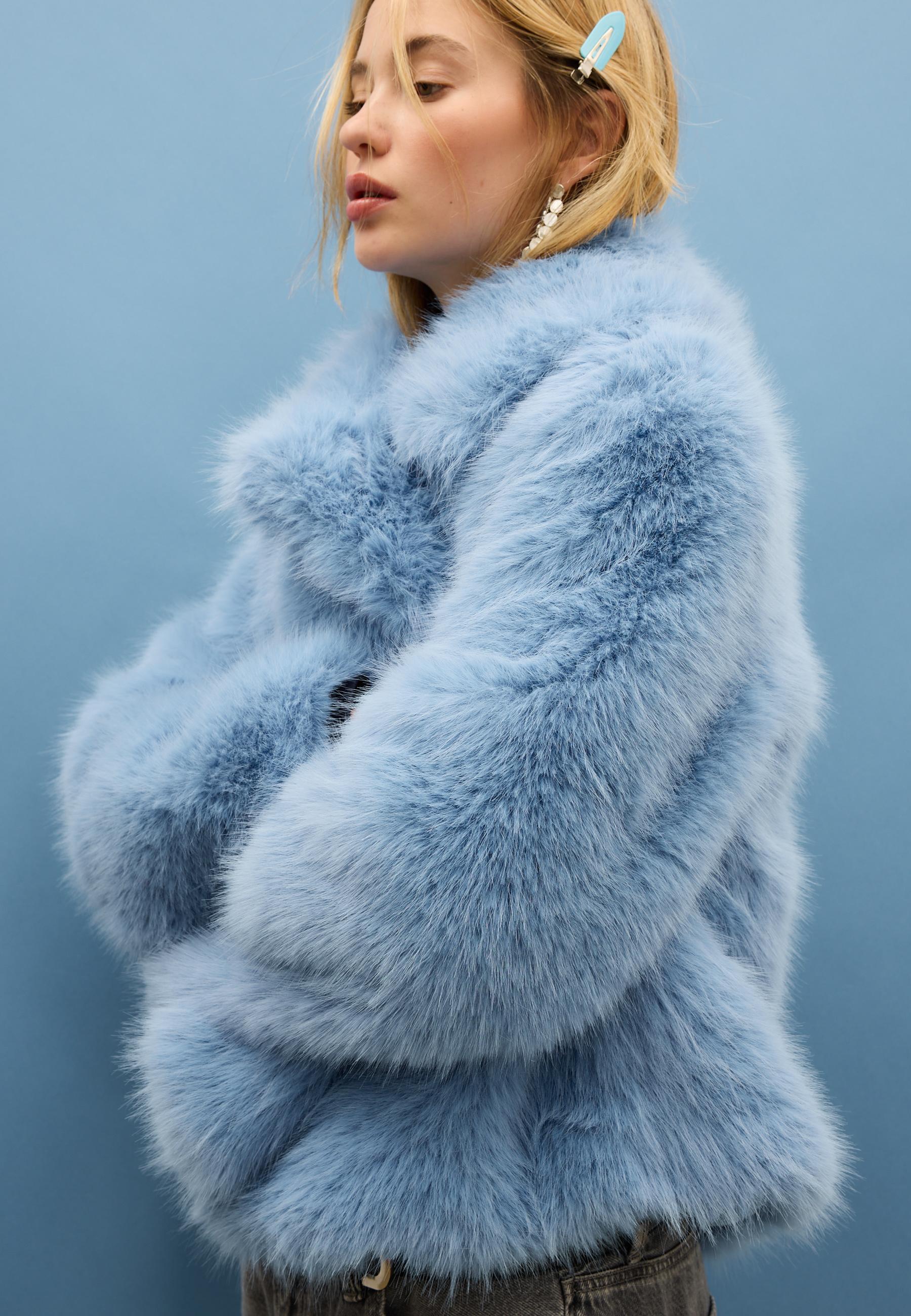 Faux fur jacket with lapel - Women's fashion | Stradivarius Greek