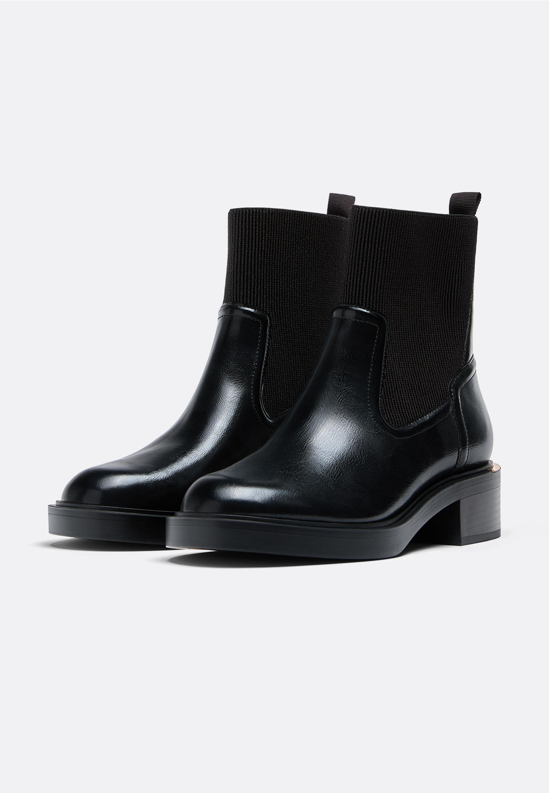 Flat Chelsea boots — BLACK 