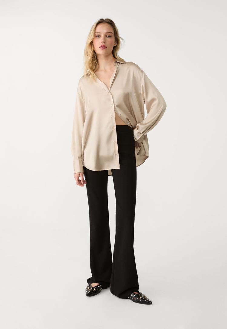 camisa saten cuello solapa
