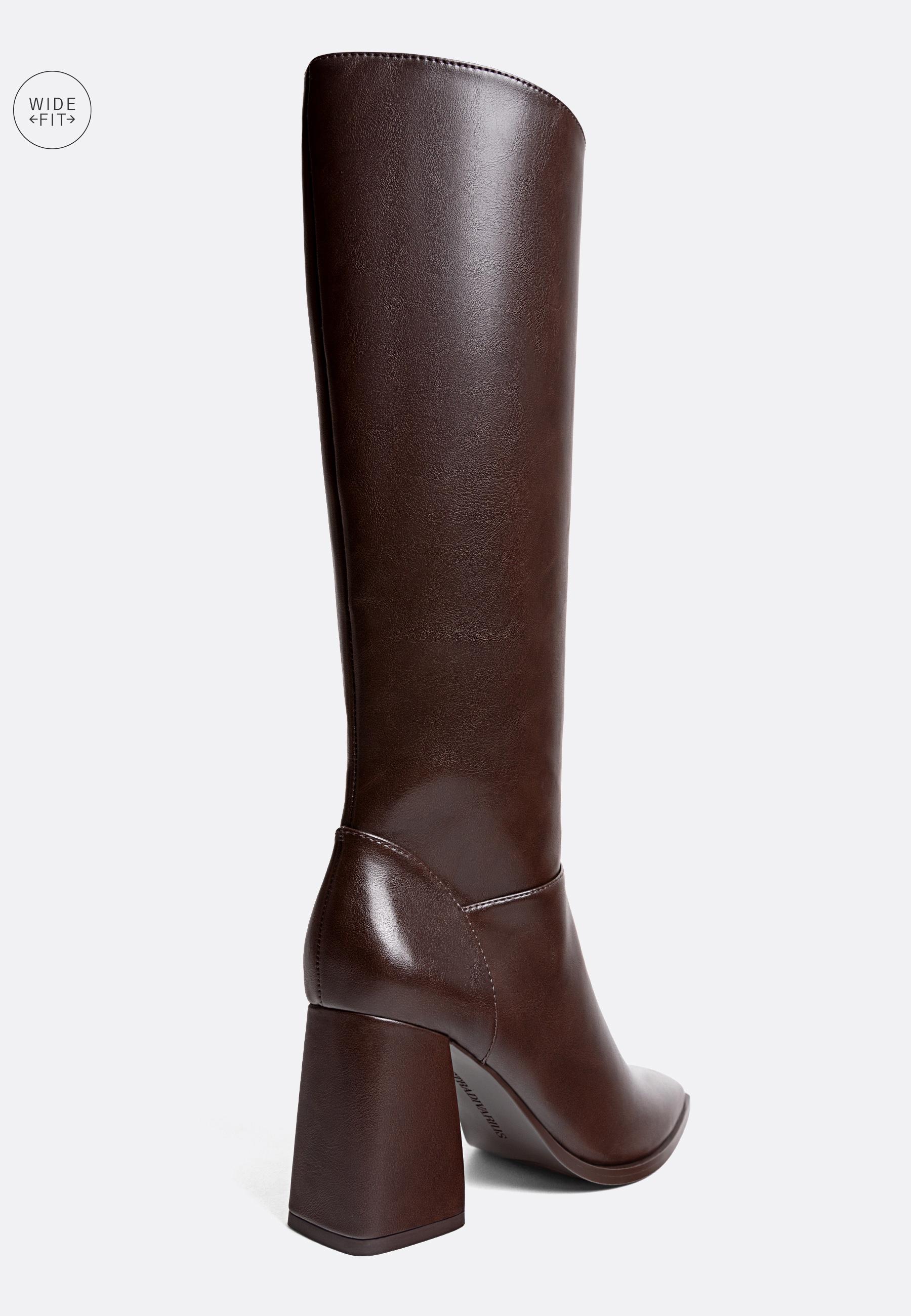 High-heeled boots — BROWN