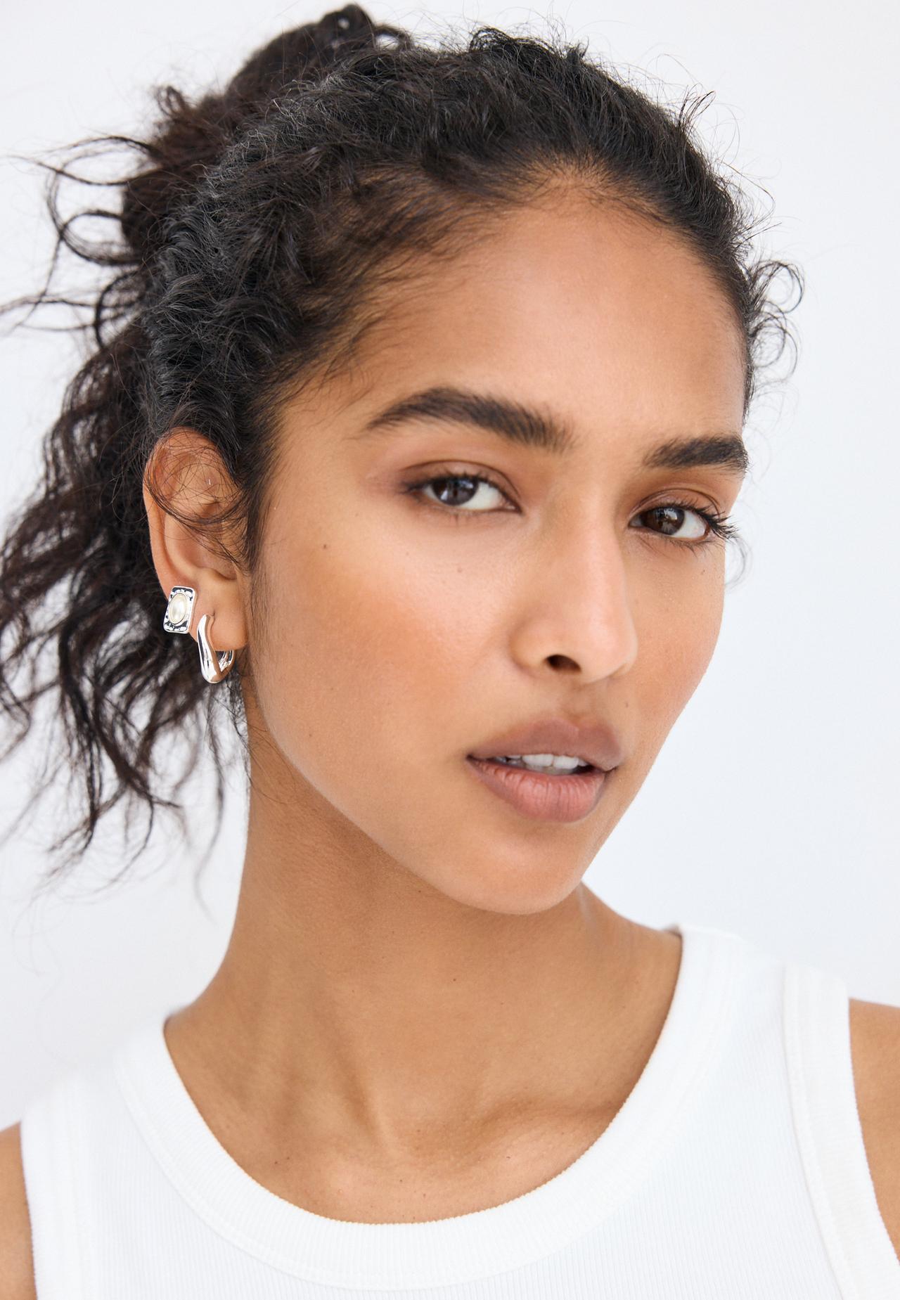 Set of 5 multipack faux pearl earrings — Grey