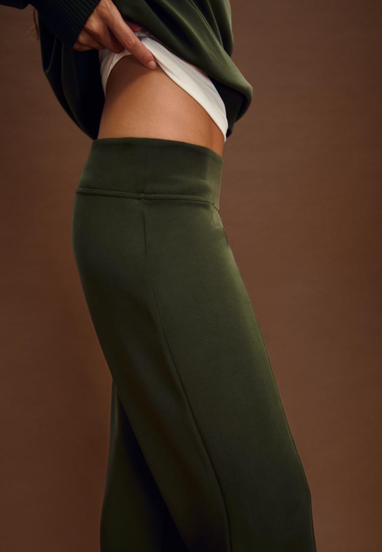 pantalon jogger recto nervio tacto suave