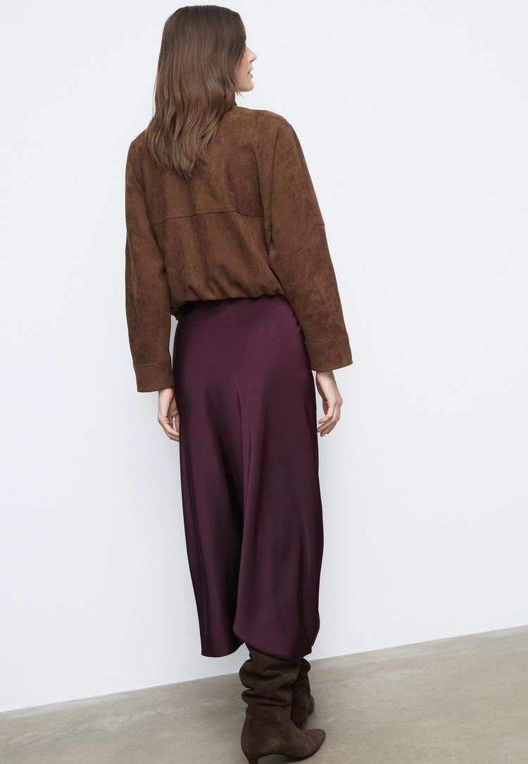 falda midi satinada