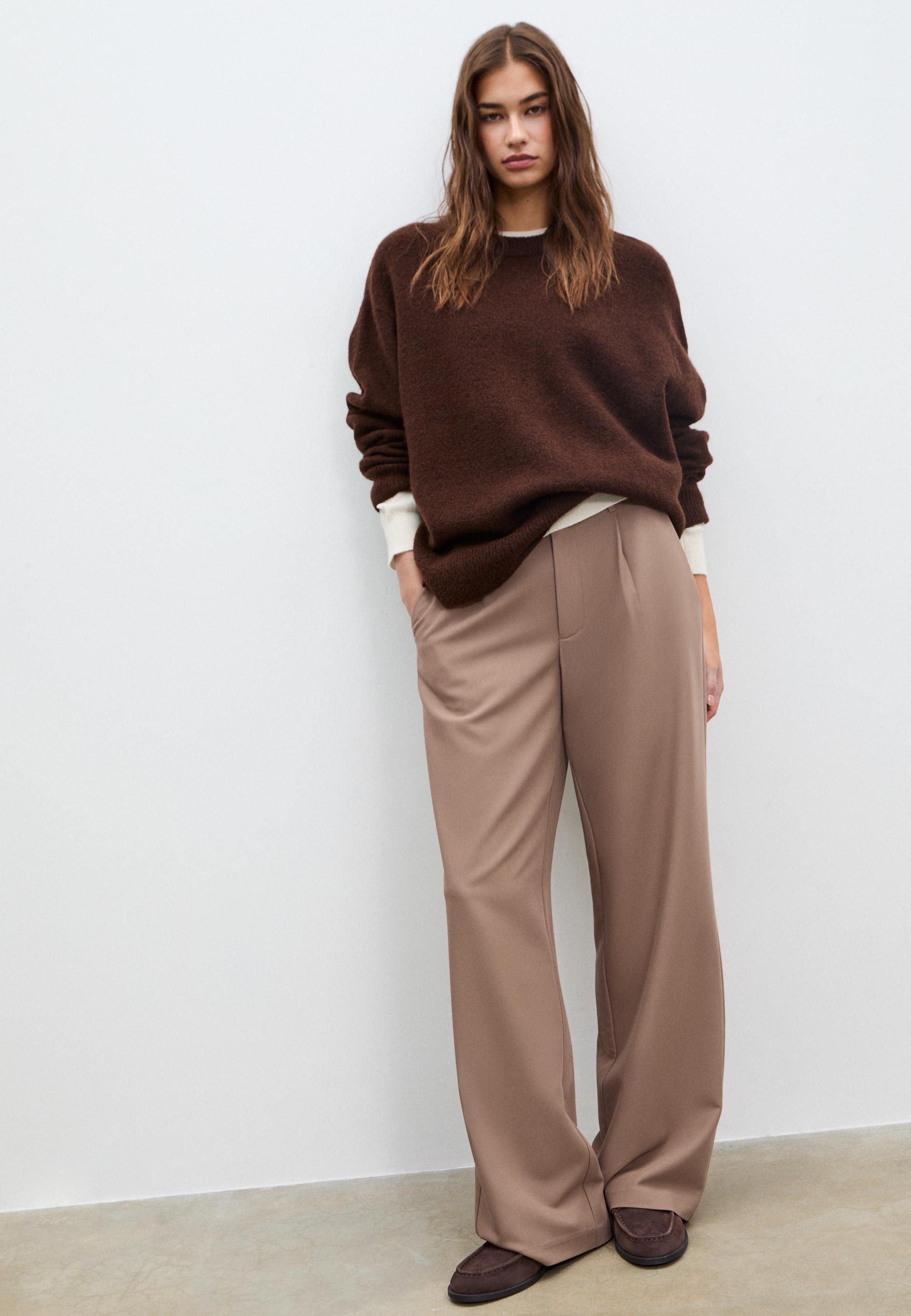 Stradivarius Düz kesim kumaş pantolon