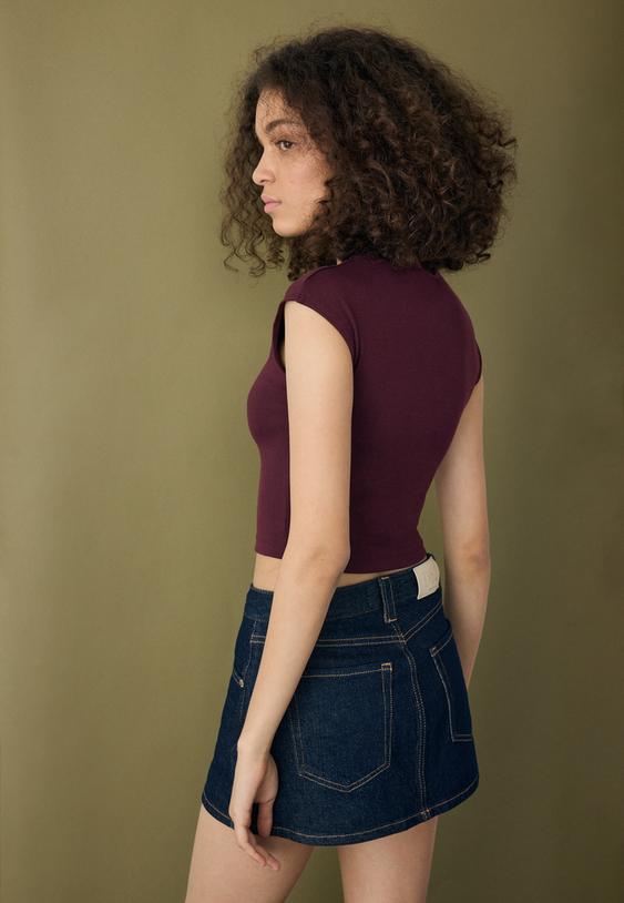 camiseta basica ajustada crop