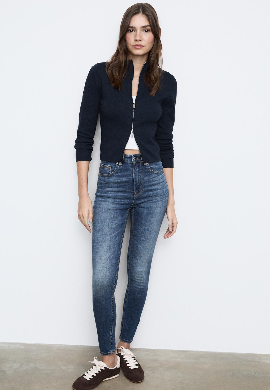 D09 Skinny super high-waist jeans