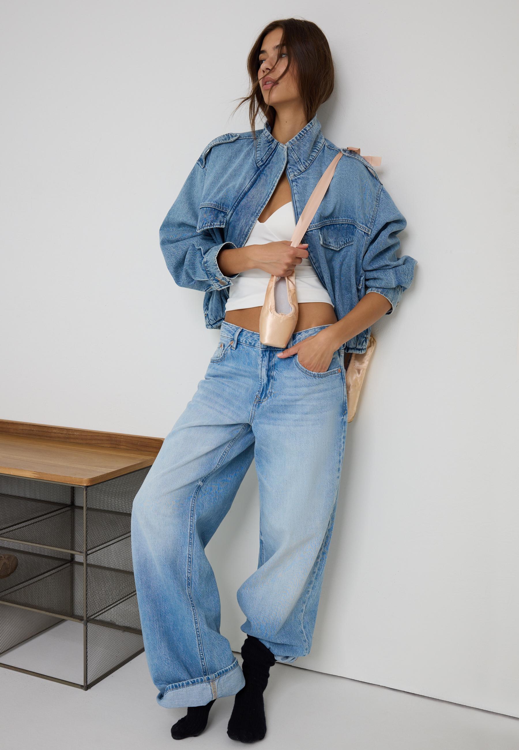 D91 Low wide-leg jeans — MEDIUM LIGHT BLUE DENIM