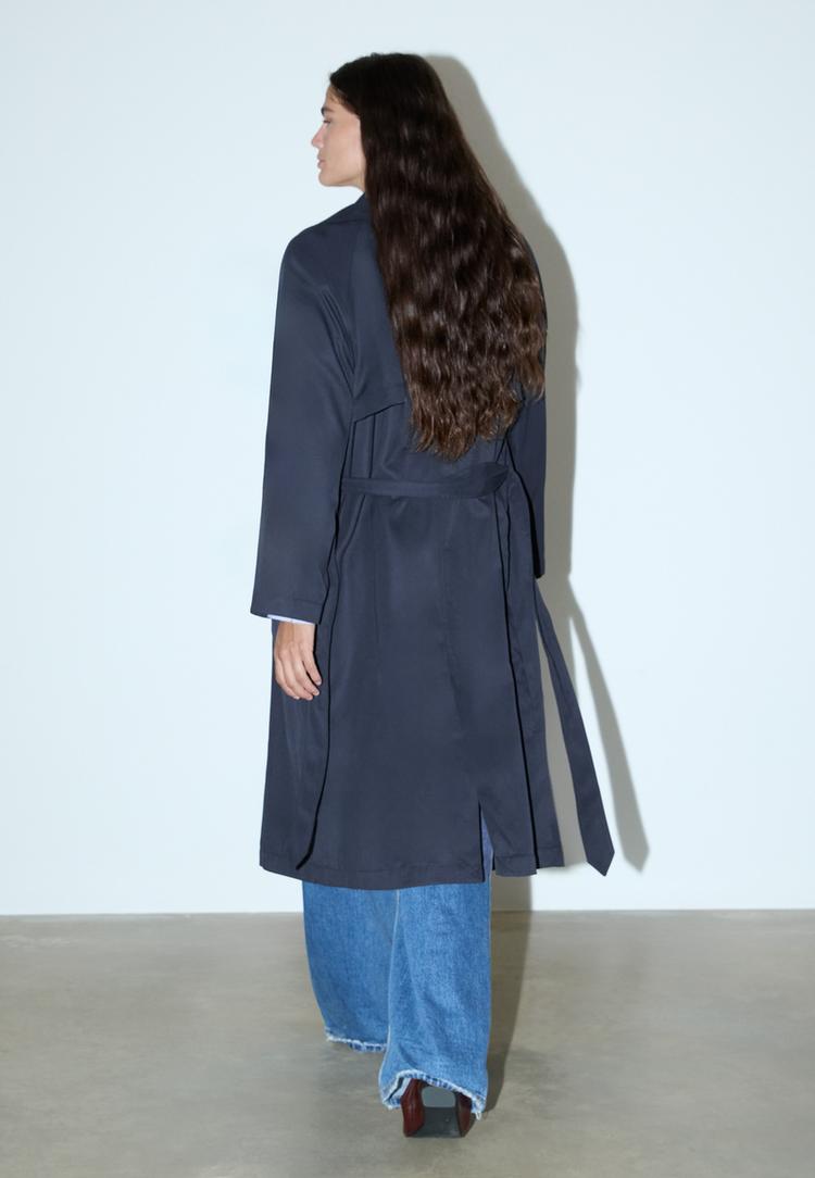 oversize dokumlu uzun trenckot