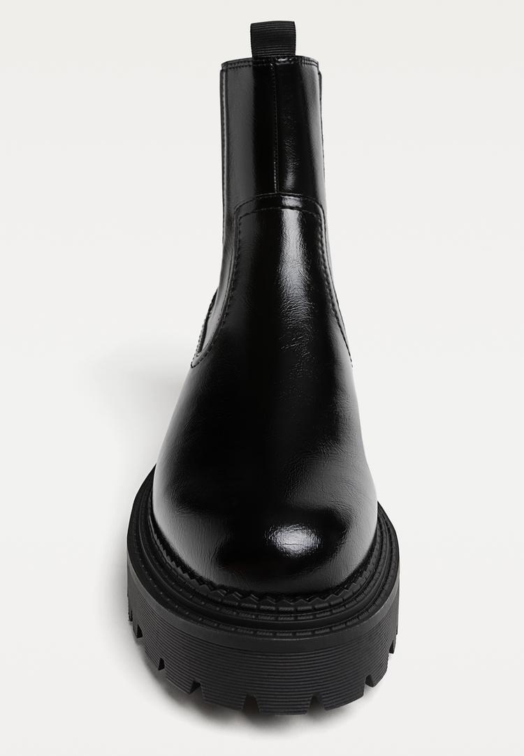 botines planos negros