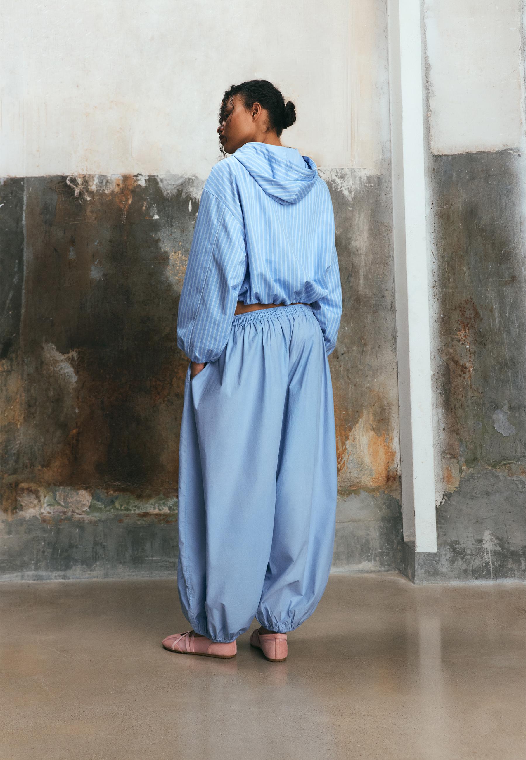Printed voluminous trousers — Sky blue